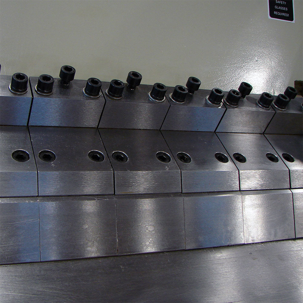Cintreuse de tôle à caissons robuste BB-4814 de 48 po de capacité de calibre 14 avec support